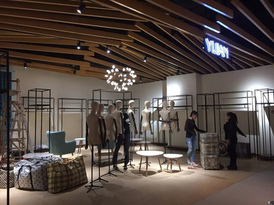 八萬本書，3200方！杭州最大民營(yíng)書店啟幕，融合服裝服飾打造新零售體驗(yàn)